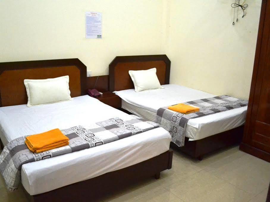 Thu Ha Hotel Dong Khe Sau Exterior foto